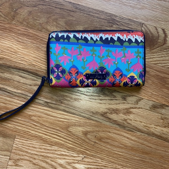 Vera Bradley Rio Stripe Magnetic Flap Crossbody Purse & Rio Stripe Zip Wristlet - Picture 9 of 16